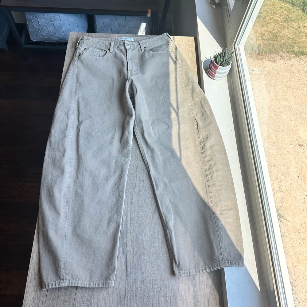 Abercrombie Barrel Jeans - Picture 4 of 4
